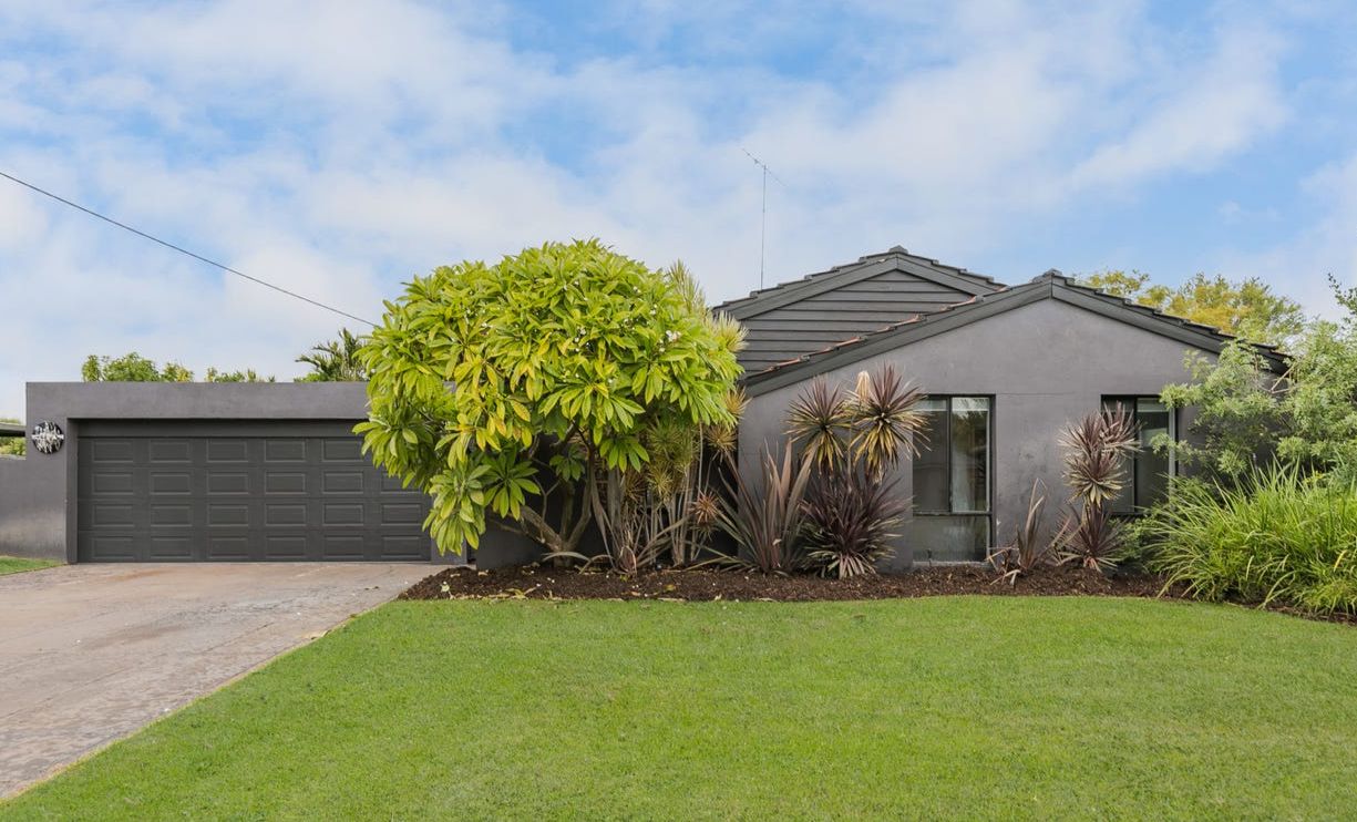4 bedrooms House in 59 Malibu Road SAFETY BAY WA, 6169