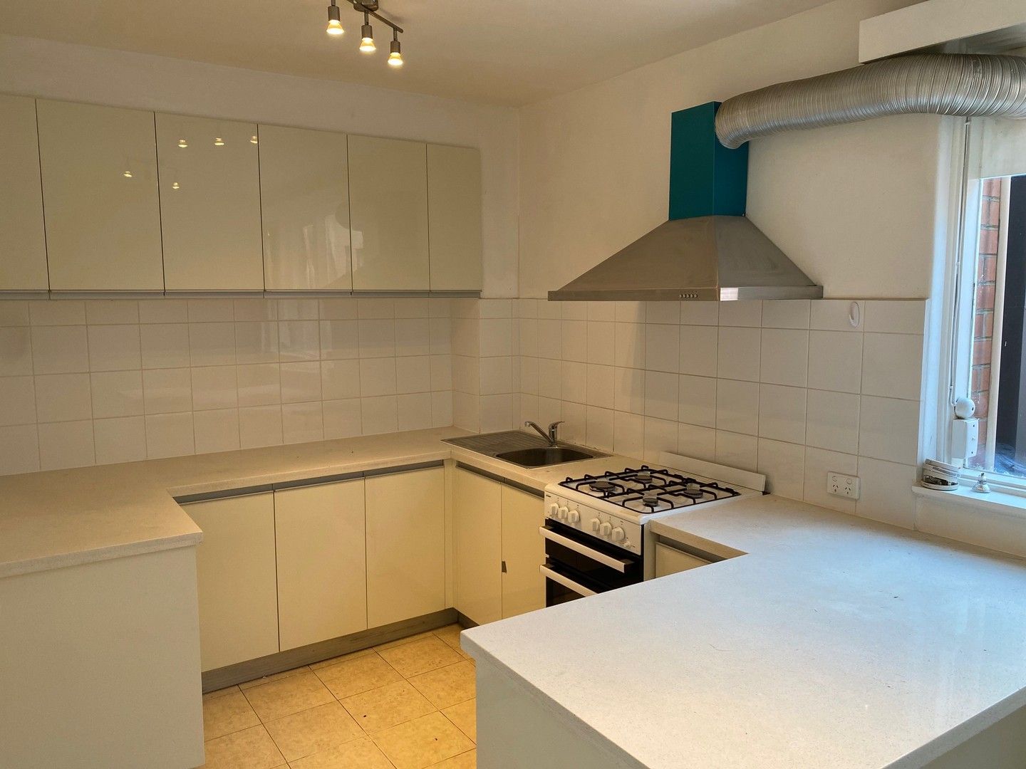2 bedrooms Apartment / Unit / Flat in 5/67A Barkly Street ST KILDA VIC, 3182