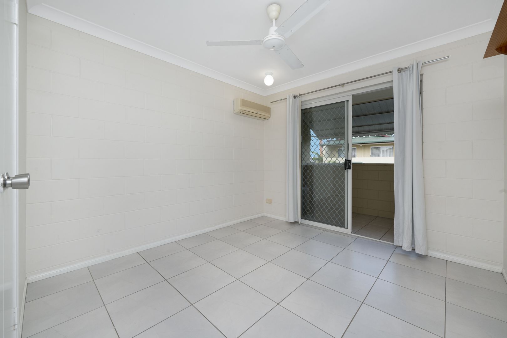 8/7-13 Mcilwraith Street, South Townsville QLD 4810, Image 2