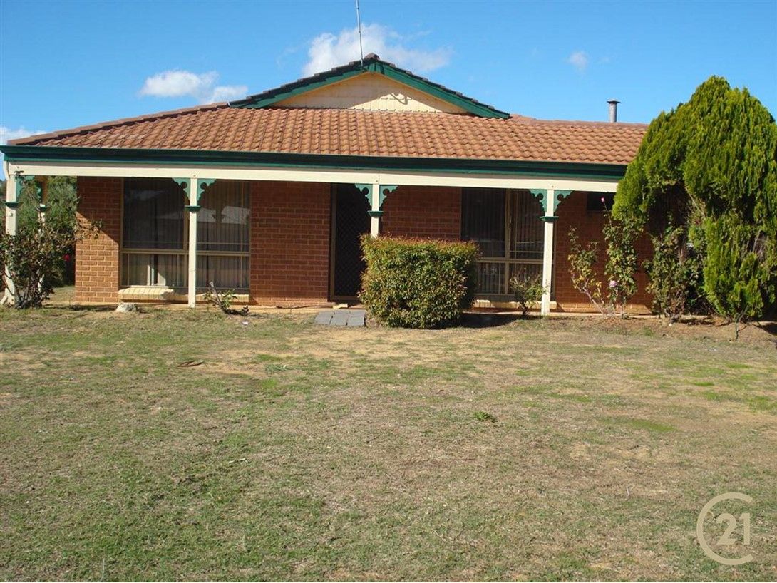 4 bedrooms House in 21 Renison Drive GREENFIELDS WA, 6210