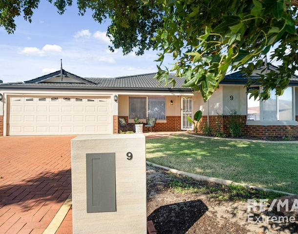 9 Dunrobin Lane, Carramar WA 6031