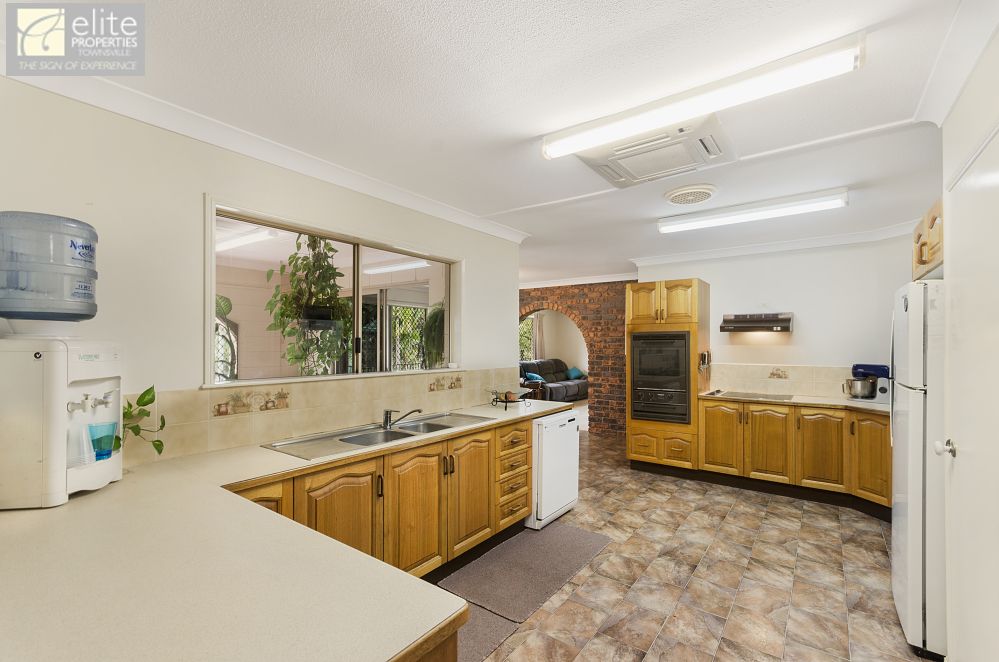 5 Joyard Court, Rangewood QLD 4817, Image 2