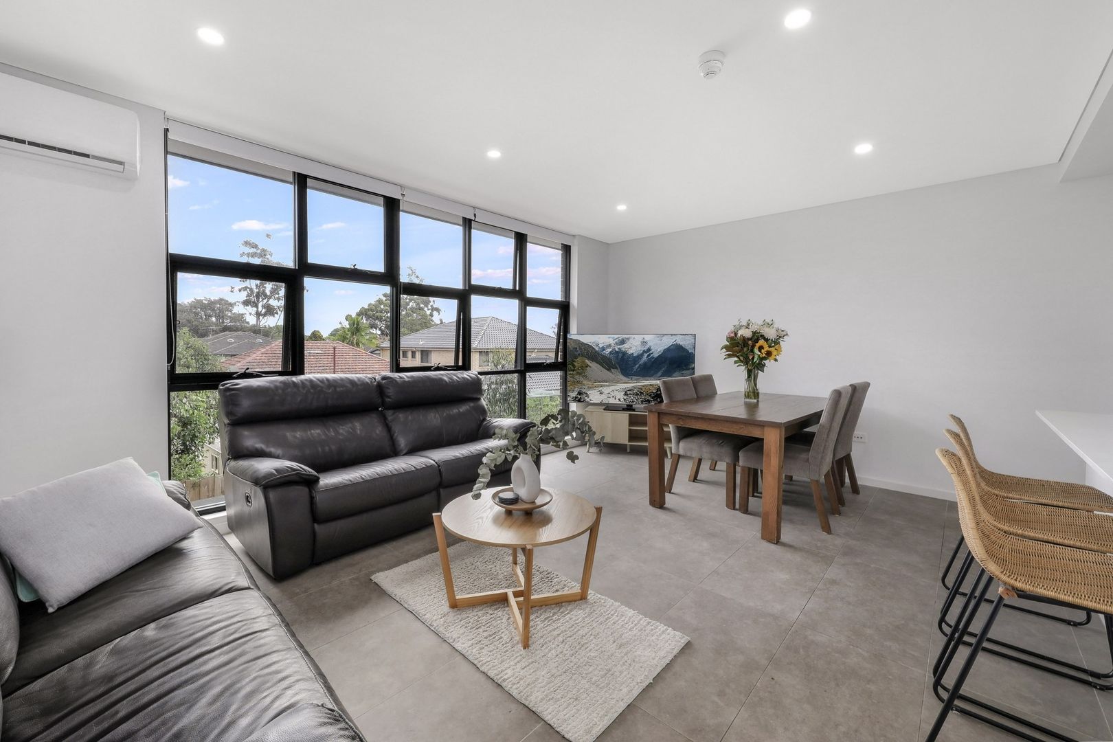 103/13 Gover Street, Peakhurst NSW 2210, Image 2