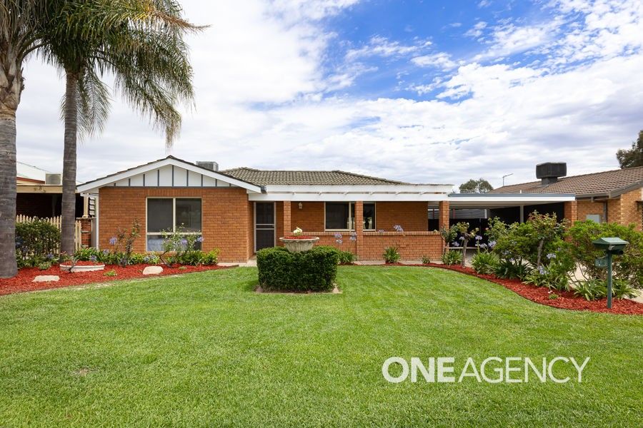 10 TRUSCOTT DRIVE, Ashmont NSW 2650, Image 0