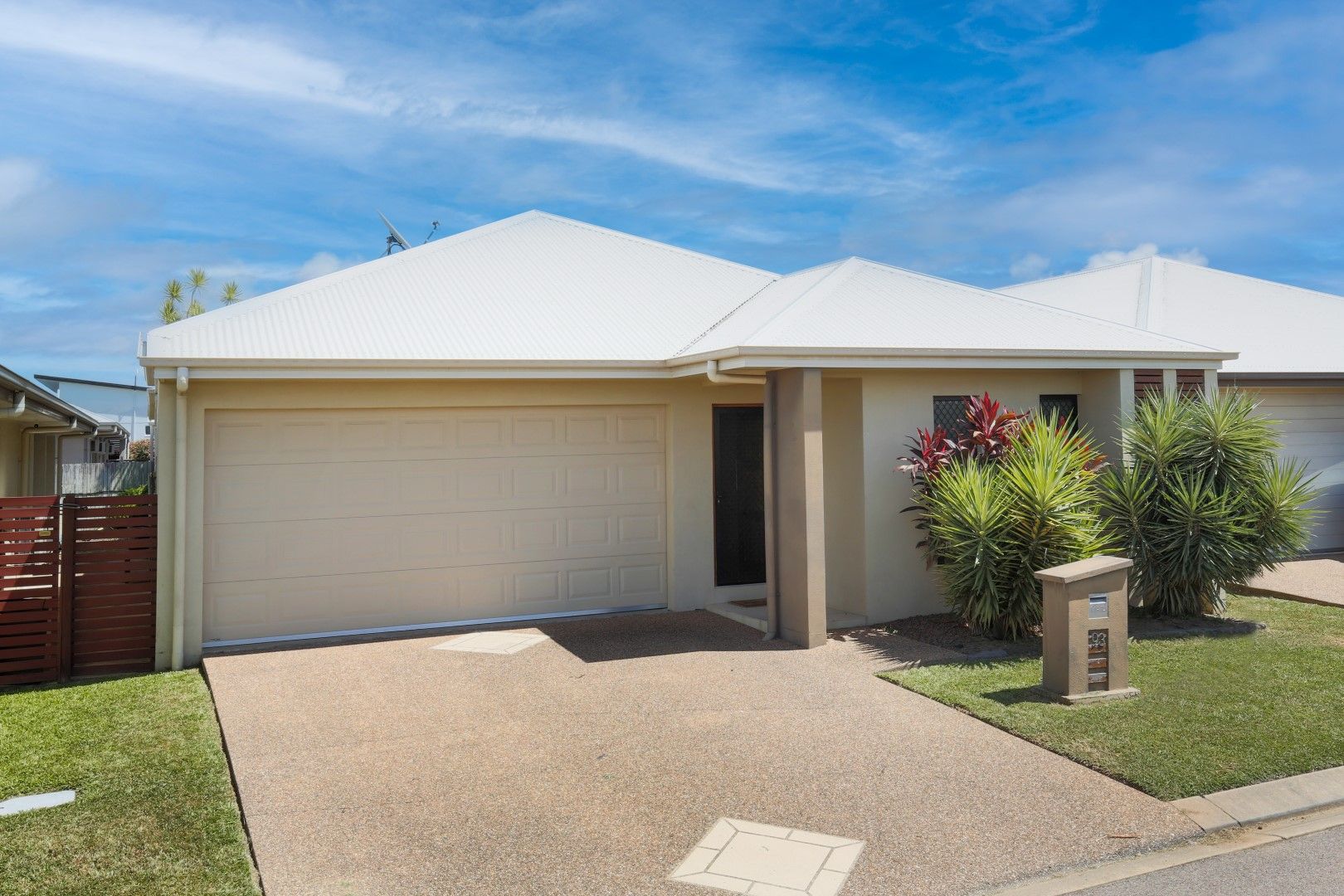 4 bedrooms House in 93/60 Phoenix Parade/Lemongrass Lane KIRWAN QLD, 4817