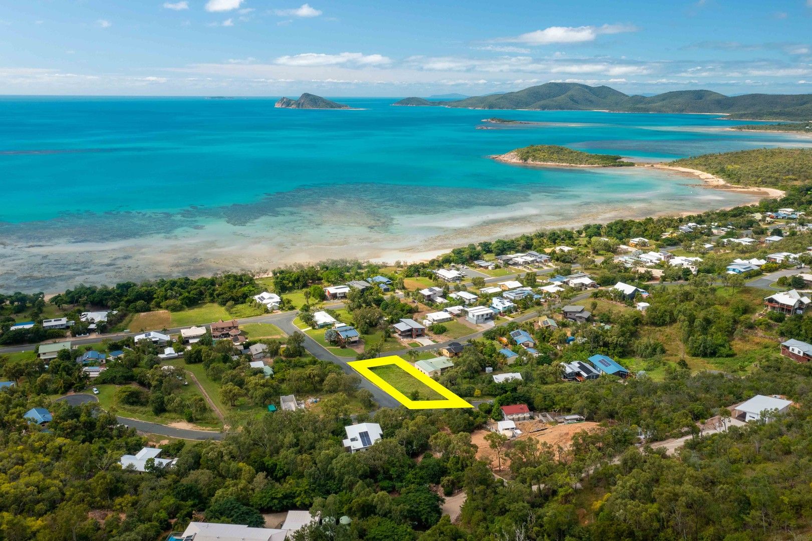 2 Roseric Crescent, Hideaway Bay QLD 4800, Image 0