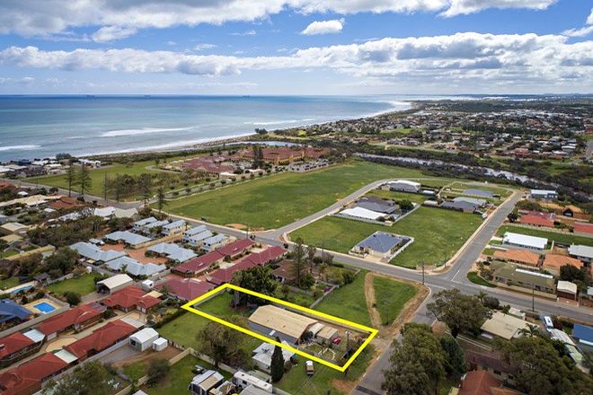 Picture of 43A & B Charles Street, BLUFF POINT WA 6530