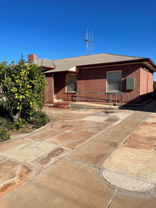 3 bedrooms Semi-Detached in 9 Walsh Street WHYALLA NORRIE SA, 5608
