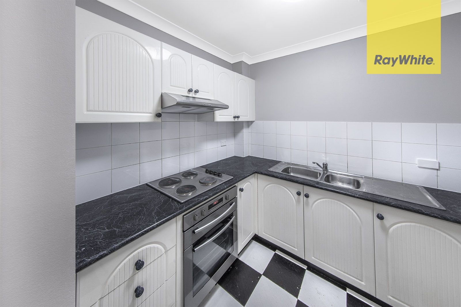 2 bedrooms Apartment / Unit / Flat in 13/14-16 Lennox Street PARRAMATTA NSW, 2150