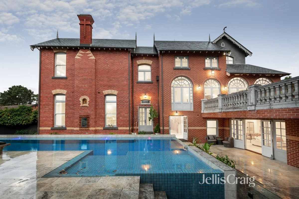 4 Wahroonga Court, Glen Iris VIC 3146