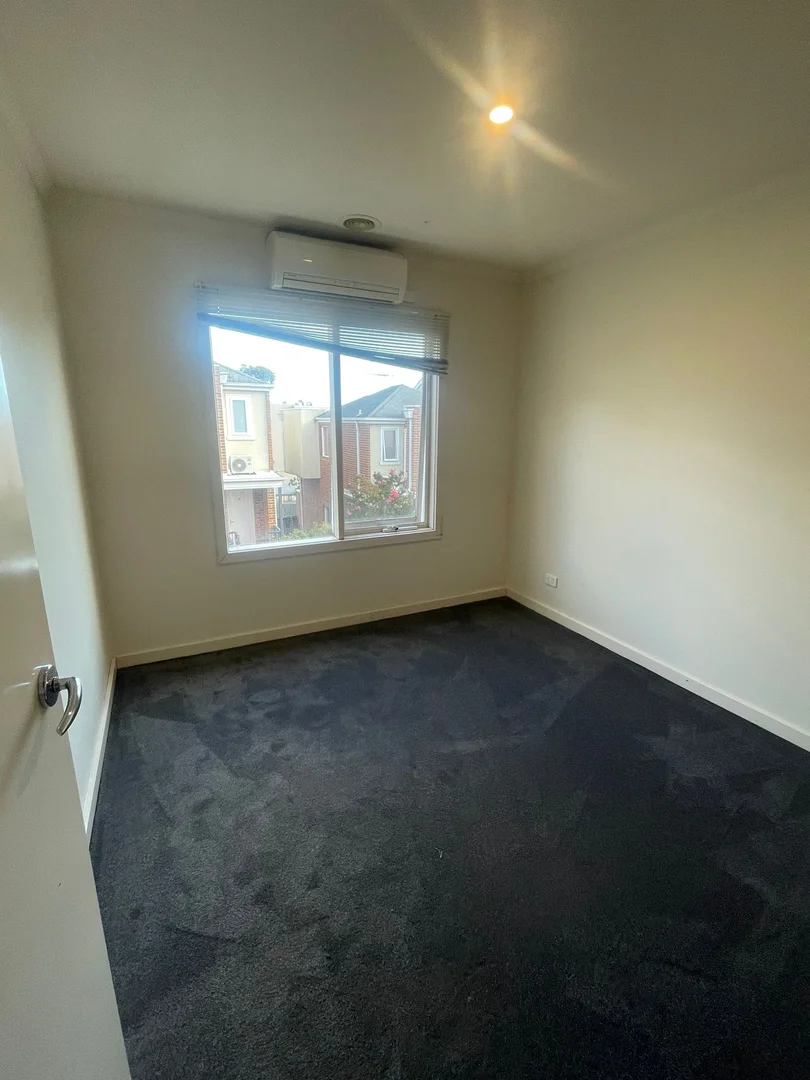 Additional image 9 of 3/1084 Whitehorse Road, Box Hill VIC 3128