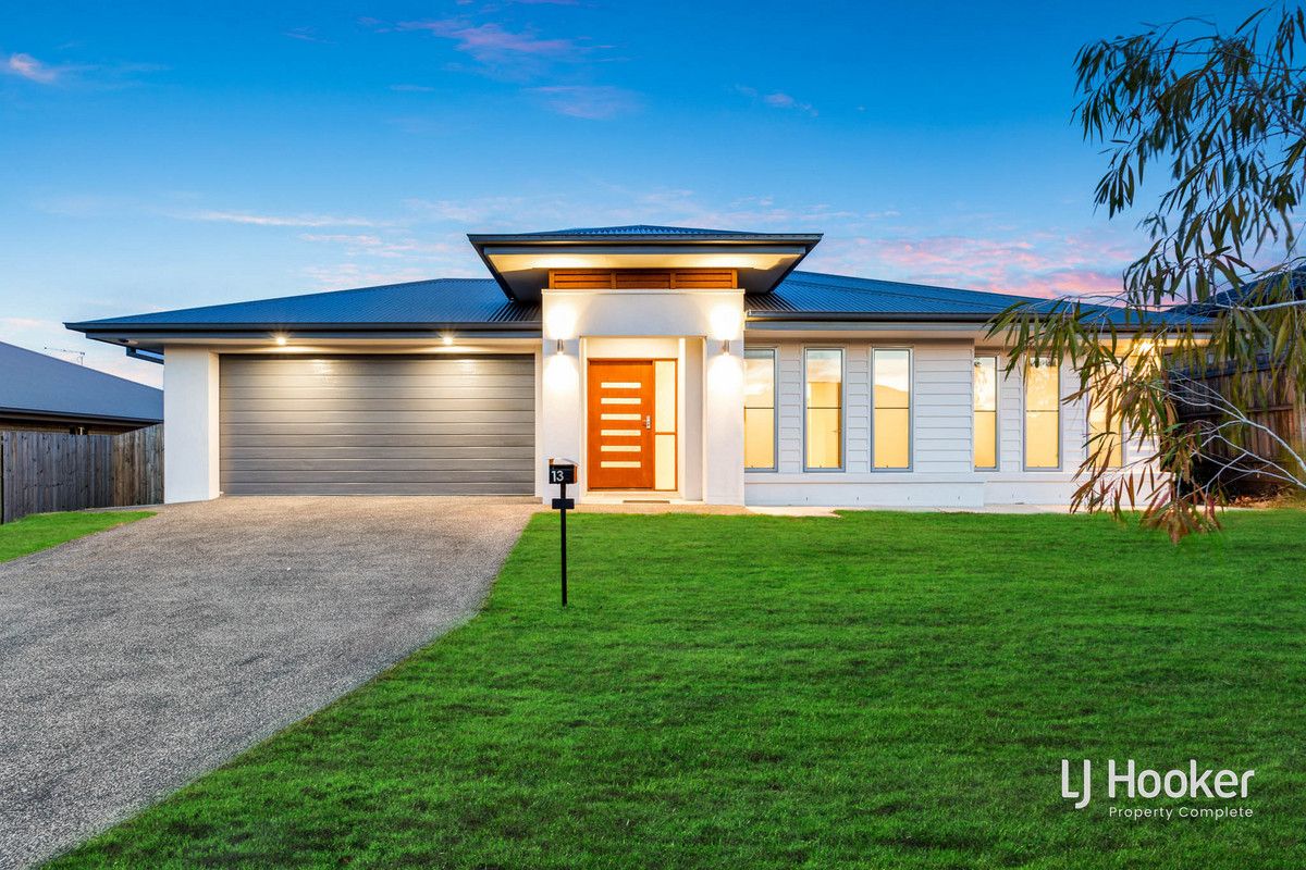4 bedrooms House in 13 Strata Circuit YARRABILBA QLD, 4207