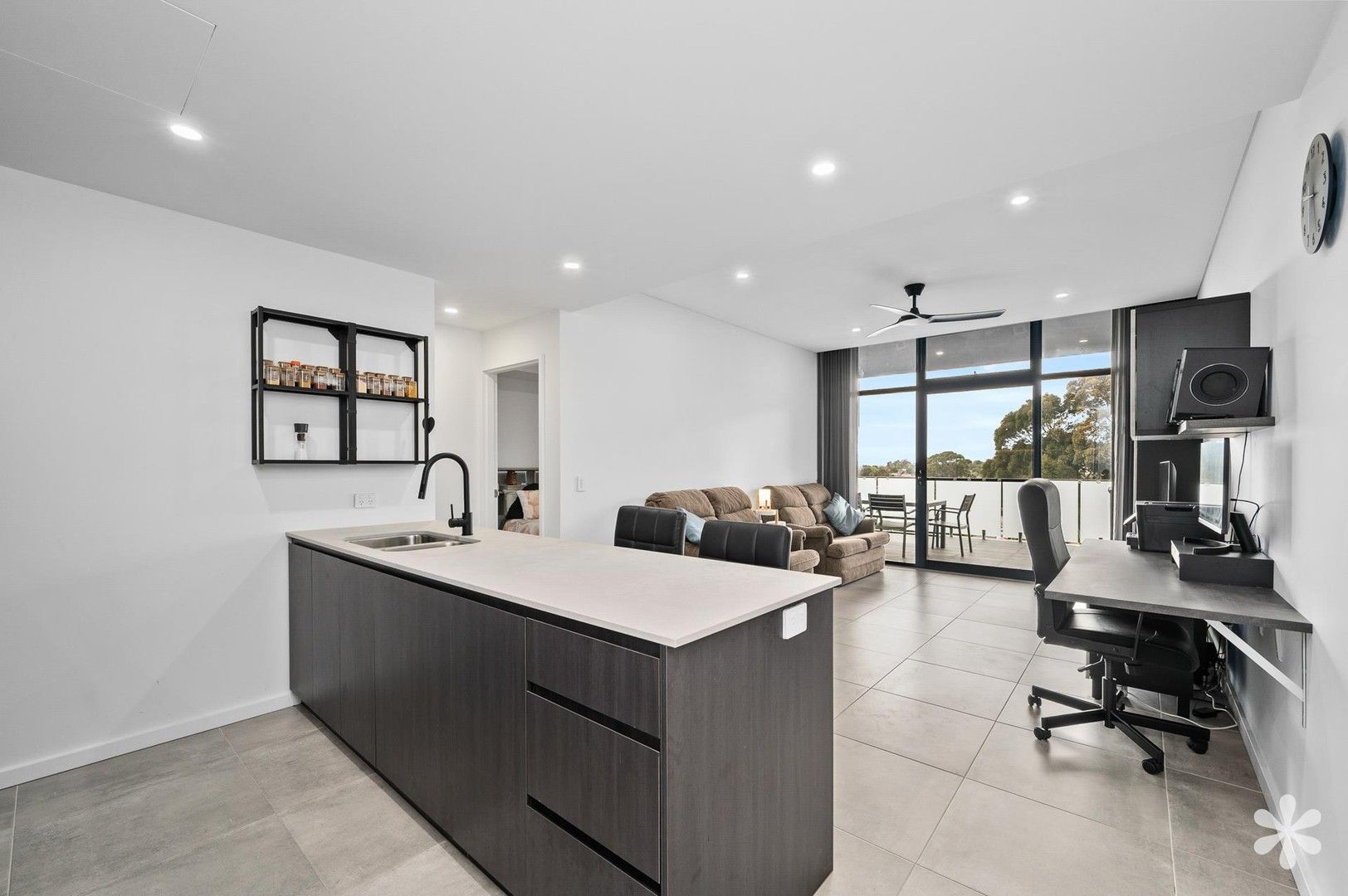 1 bedrooms House in 505/22 Kearns Crescent ARDROSS WA, 6153