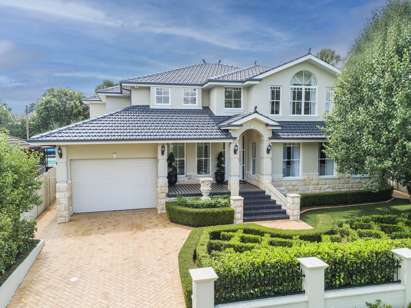 16 Greenway Drive, South Penrith Property History & Address Research