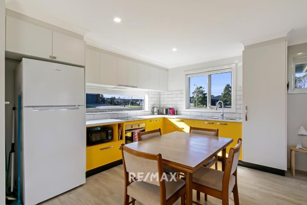 5 Pelican Court, Metung VIC 3904 House For Rent Domain