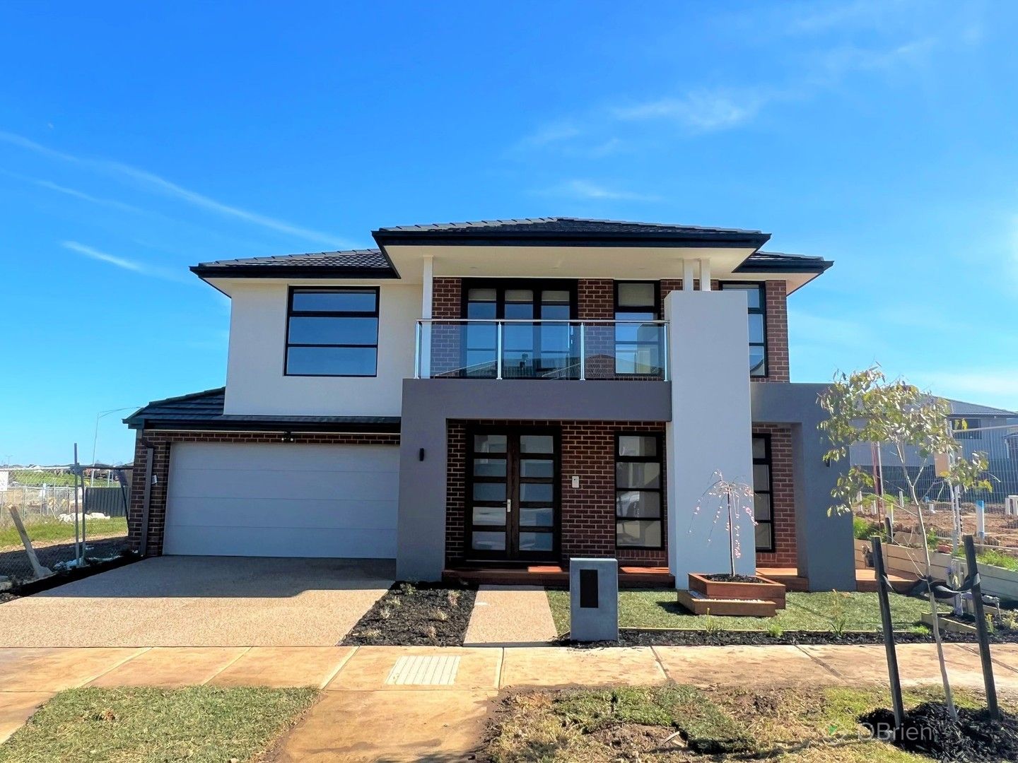 5 bedrooms House in 45 Masquerade Road BERWICK VIC, 3806