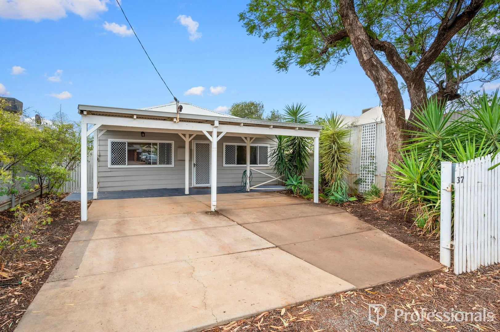 Primary image of 37 Davis Street, Boulder WA 6432