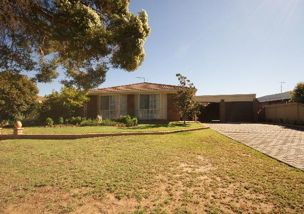 308 Jameson Street, Deniliquin NSW 2710