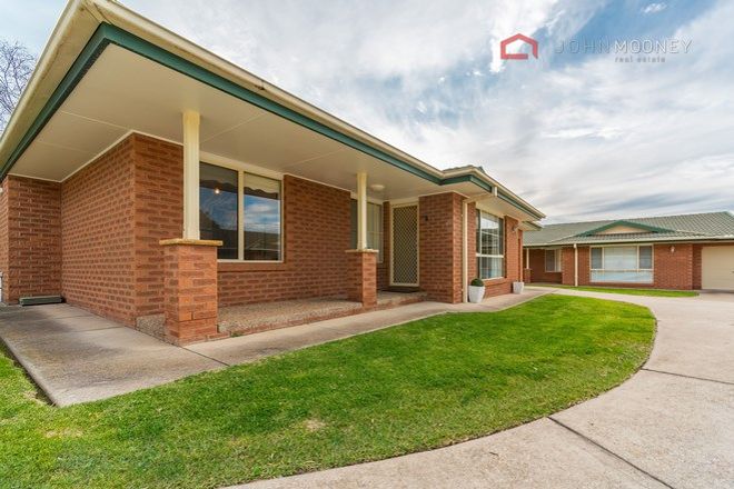 Picture of 1/8 Honeysuckle Place, LAKE ALBERT NSW 2650