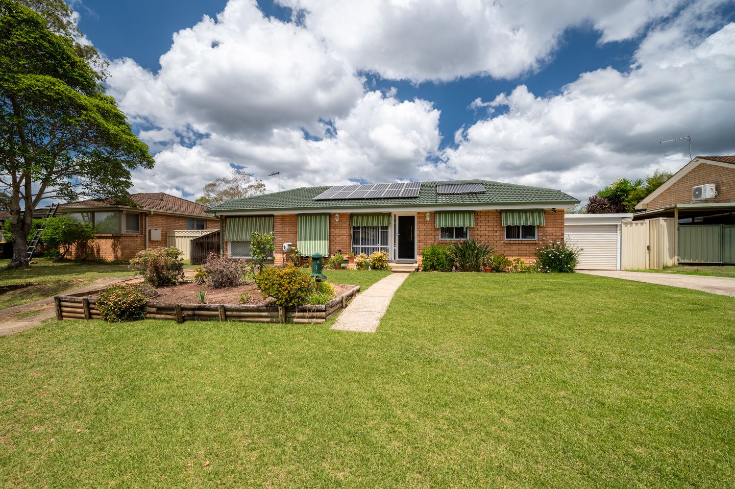 4 bedrooms House in 6 Weemala Crescent BRADBURY NSW, 2560