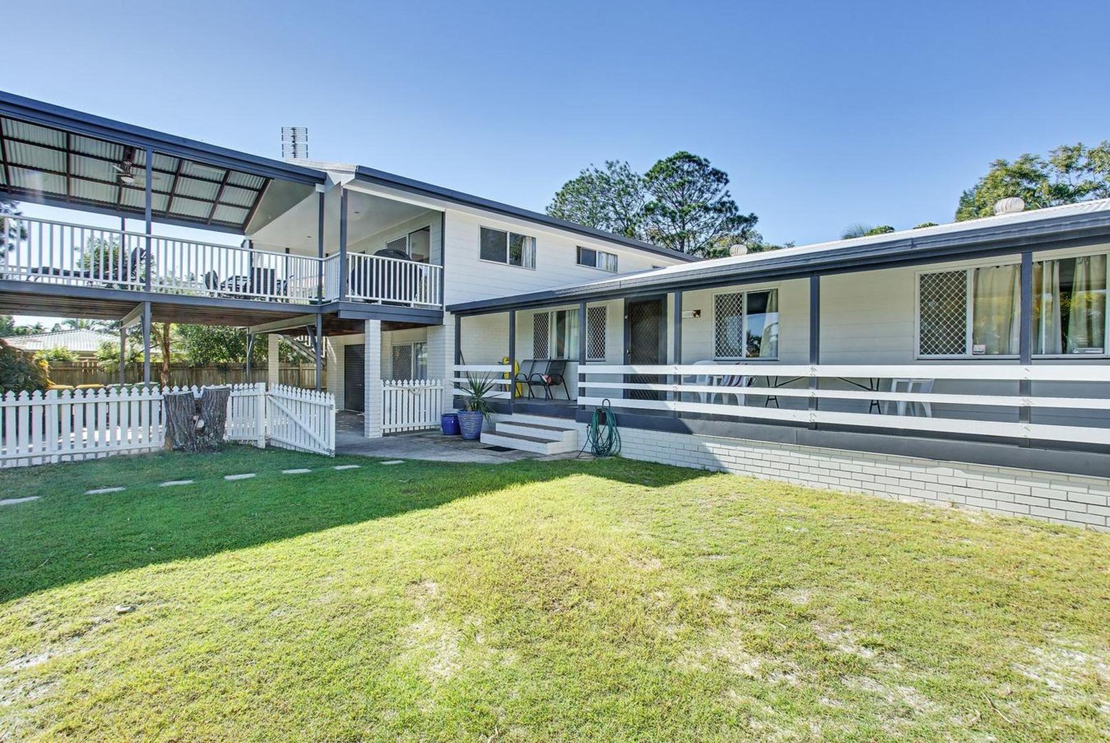 11 Zircon Ave, Rainbow Beach QLD 4581, Image 2