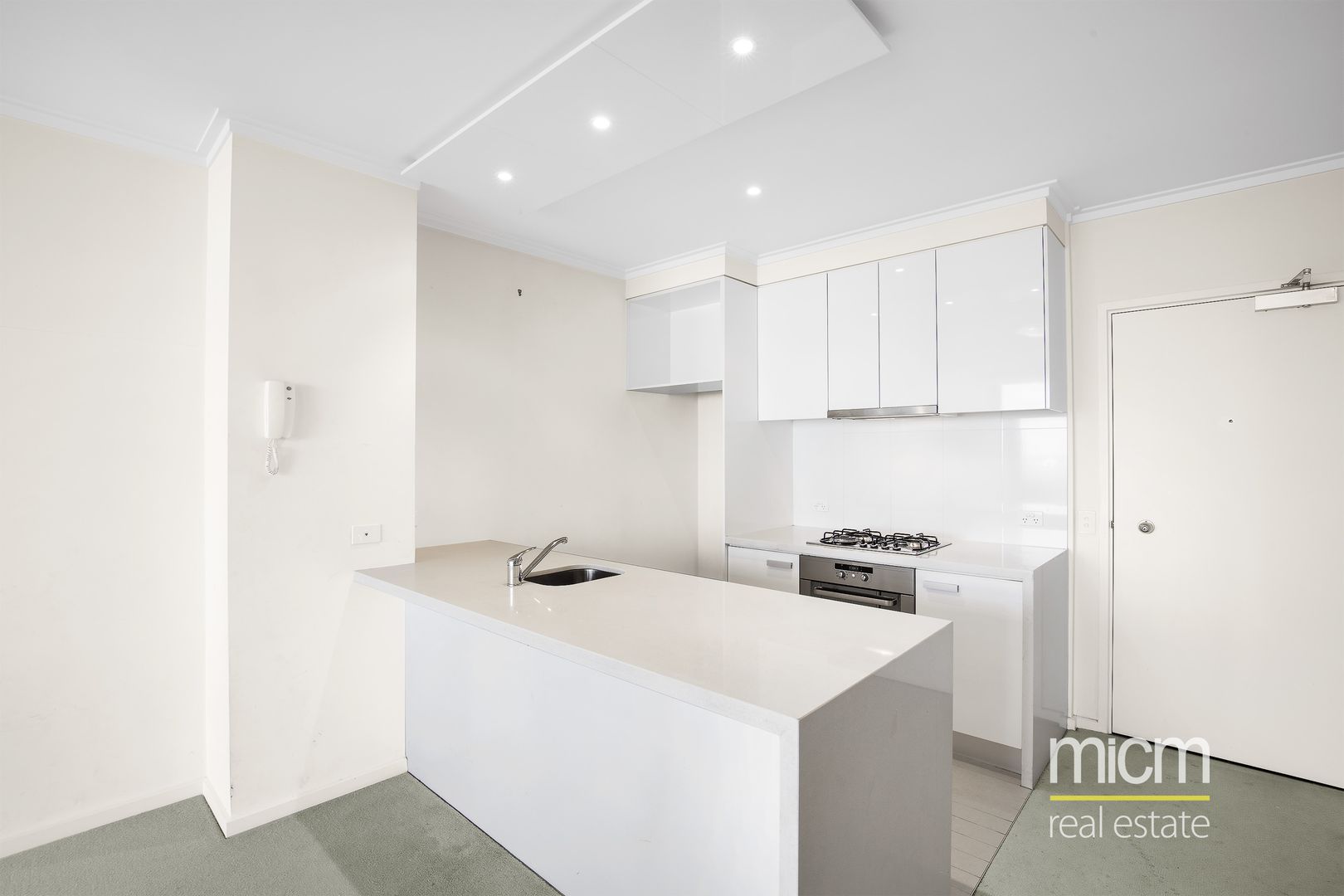 2408/63 Whiteman Street, Southbank VIC 3006, Image 2