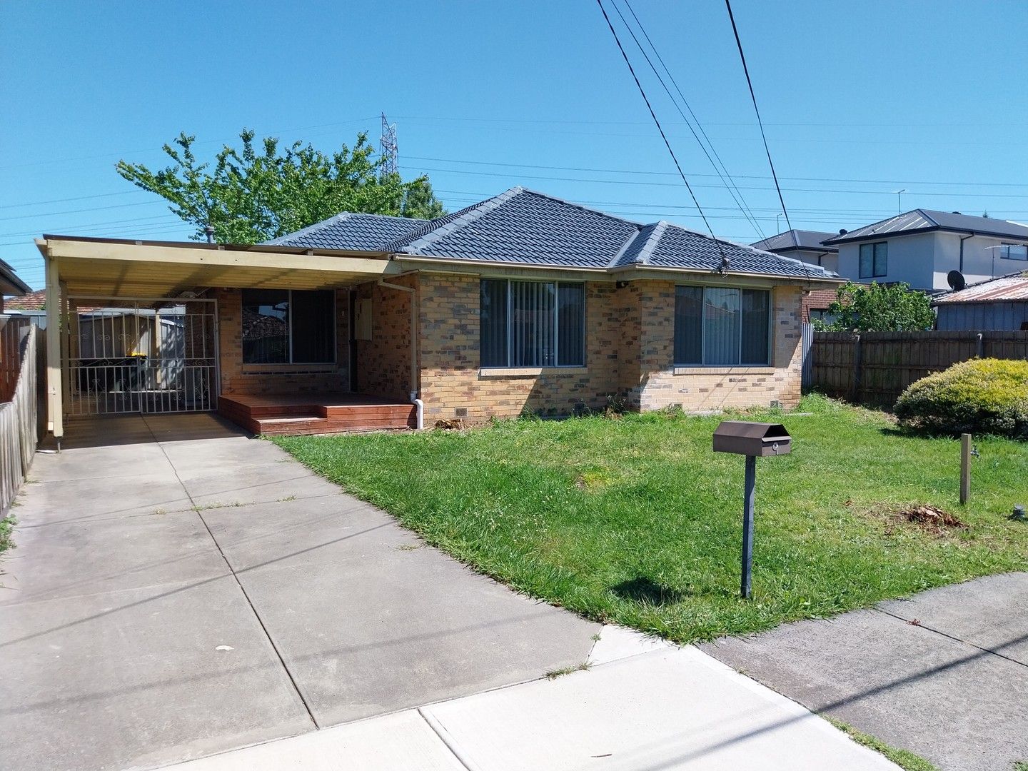 3 bedrooms House in 9 Patrick Street THOMASTOWN VIC, 3074