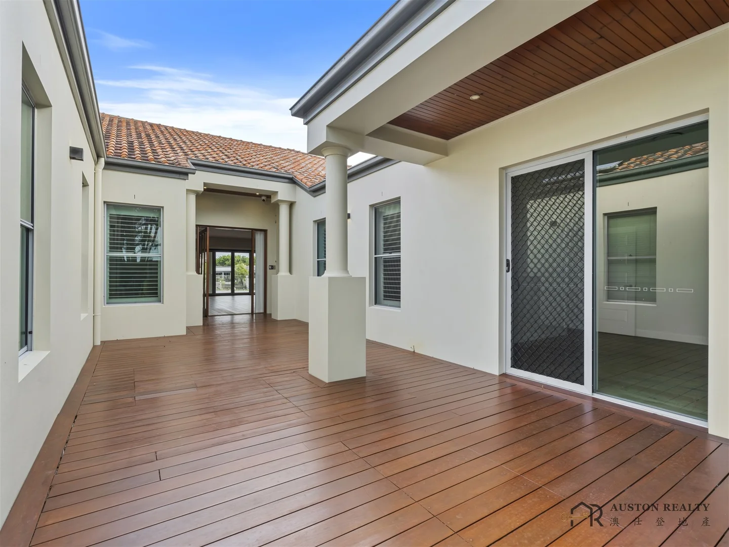 Additional image 13 of 2218 Taromeo Court, Hope Island QLD 4212