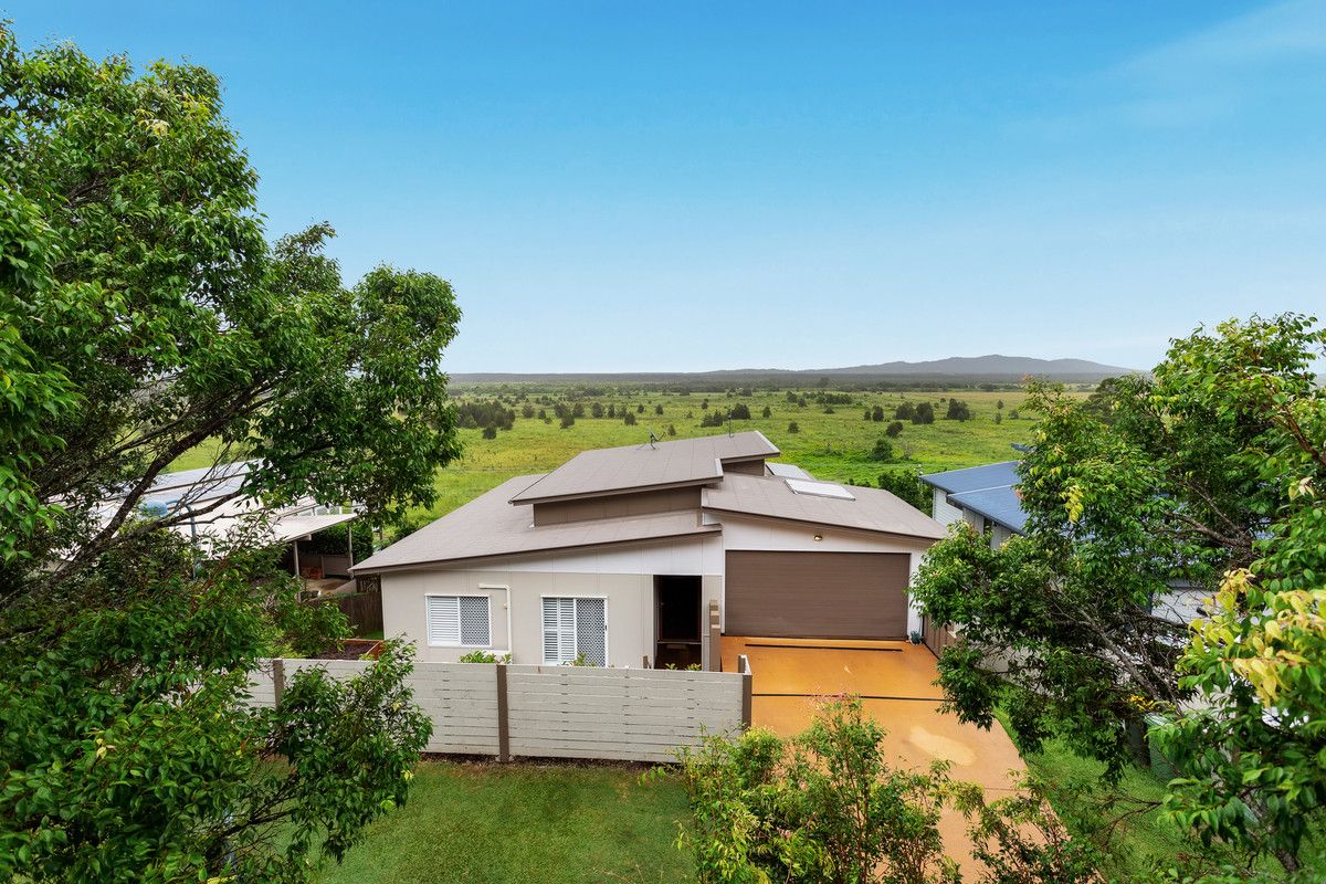 4 bedrooms House in 50 Skylark Street COOLUM BEACH QLD, 4573