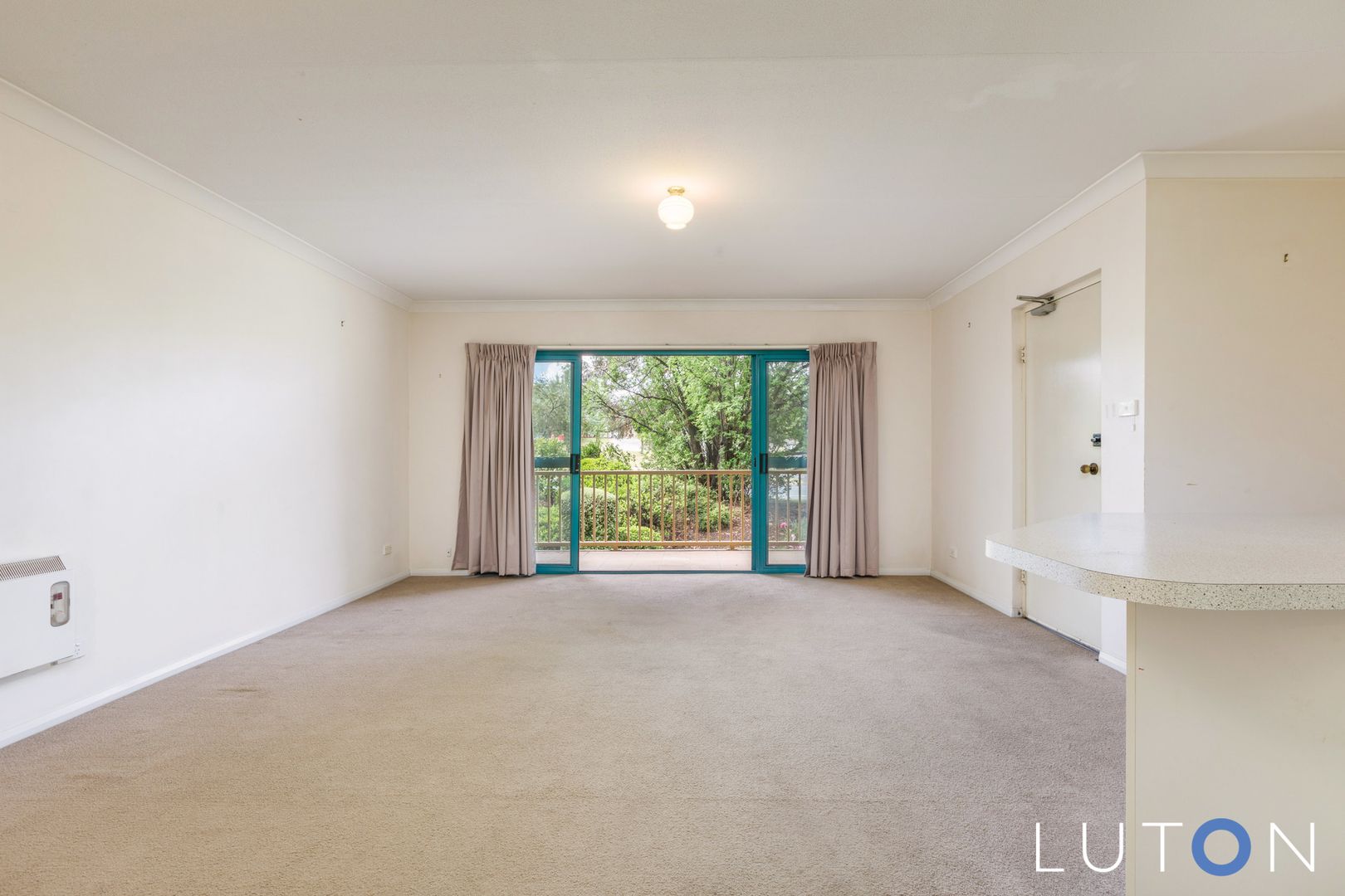 6/53 McMillan Crescent, Griffith ACT 2603, Image 2