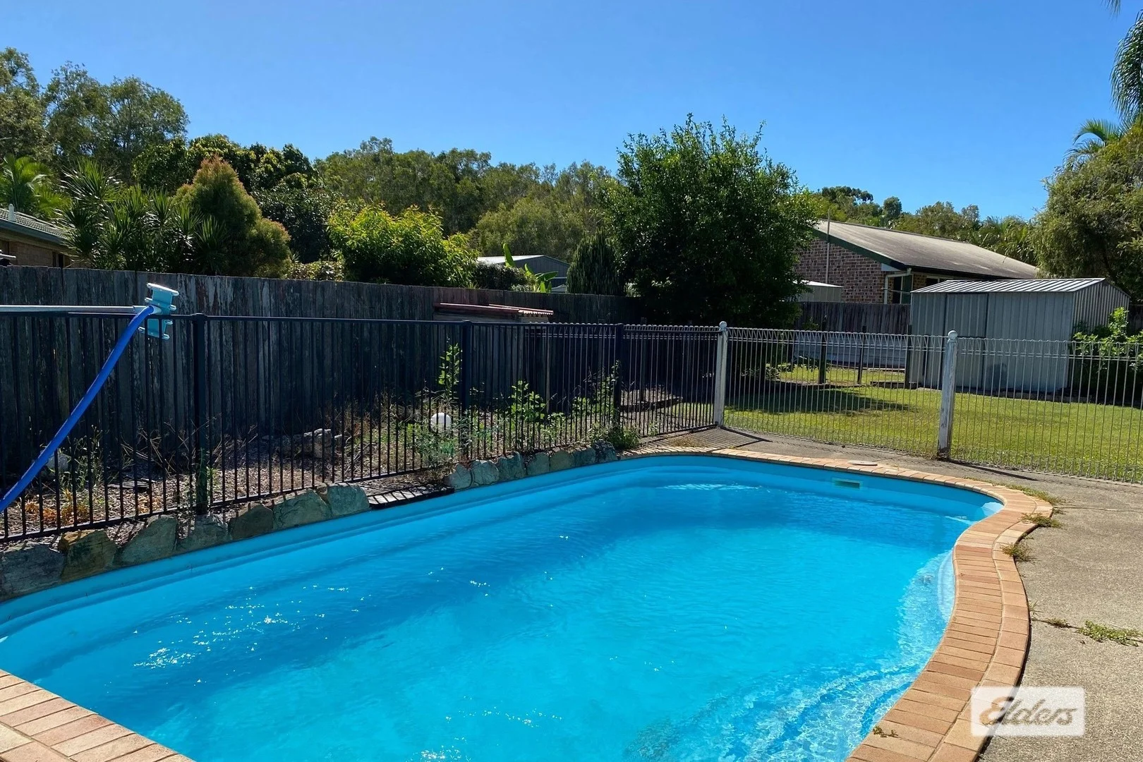 22 Trent Court, Sandstone Point QLD 4511