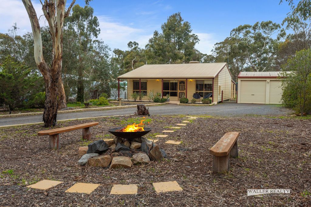 31 Burke Street, Baringhup VIC 3463, Image 0