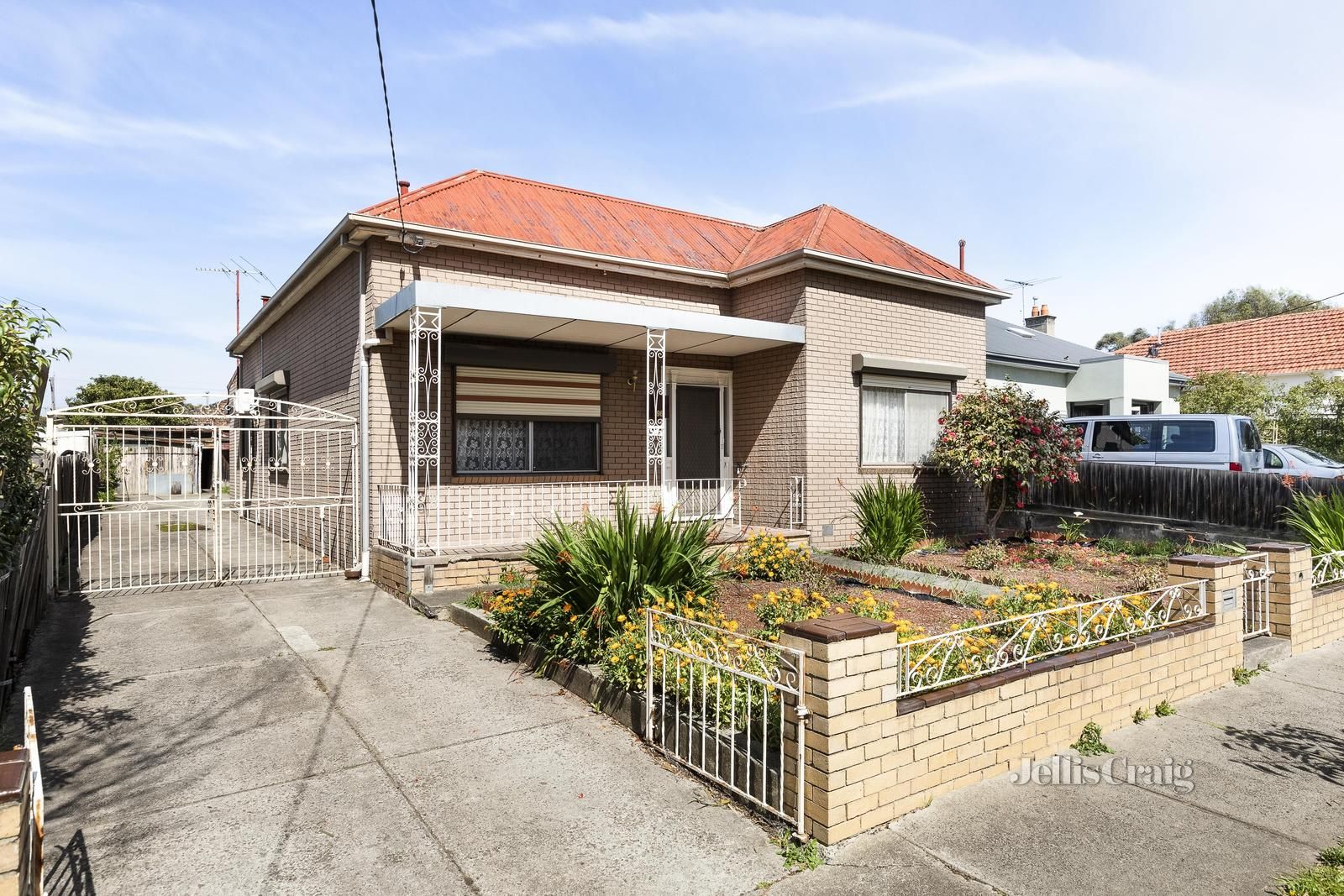 4 bedrooms House in 96 Davies Street BRUNSWICK VIC, 3056