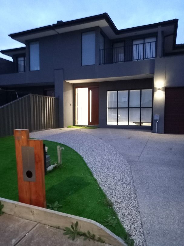 4 bedrooms House in 1/124 Bethany Road HOPPERS CROSSING VIC, 3029