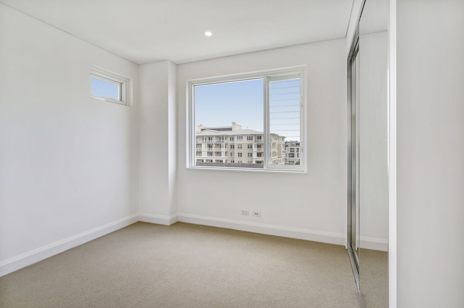 503/17 Woodlands Avenue, Breakfast Point NSW 2137, Image 2