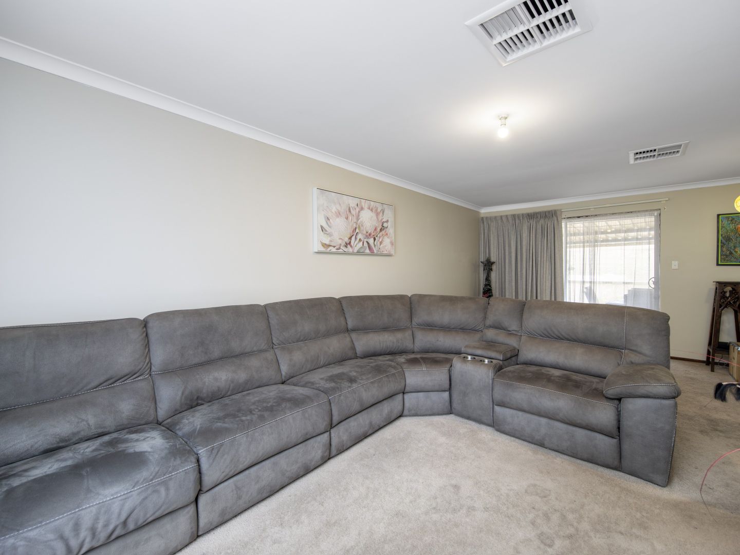 3 Brownfield Drive, Swan View WA 6056, Image 2