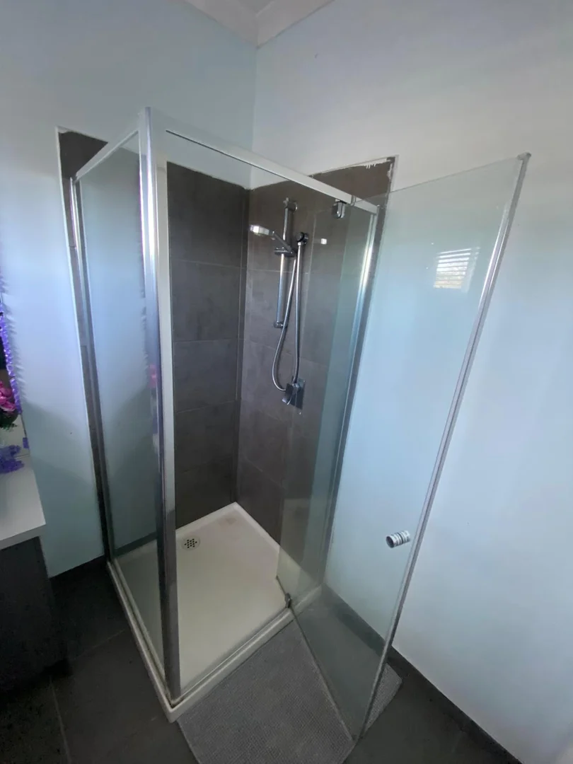 Additional image 5 of 1/42 Pinebank Avenue, Cranbourne East VIC 3977