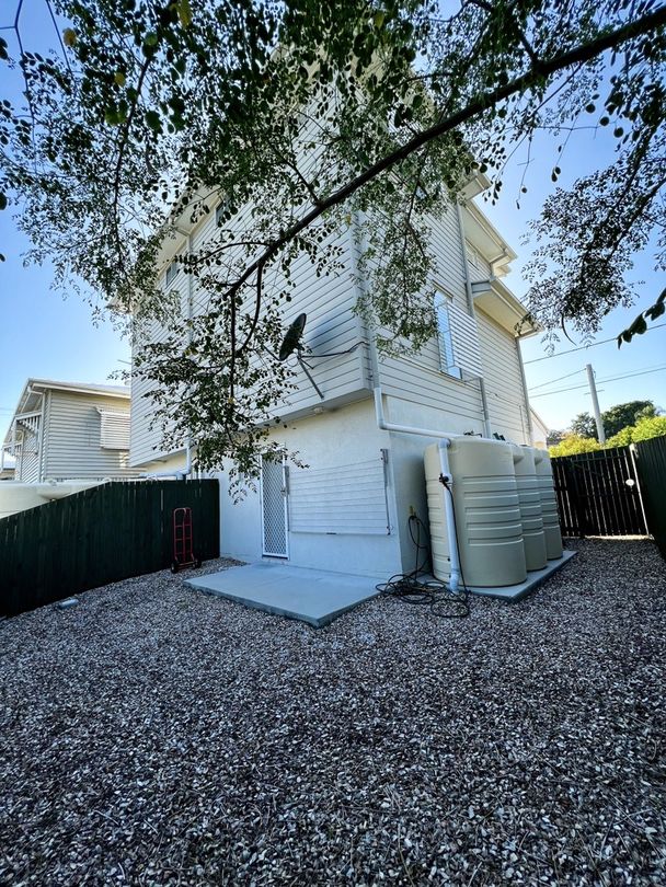 5 Crump Street, Holland Park West QLD 4121 Domain