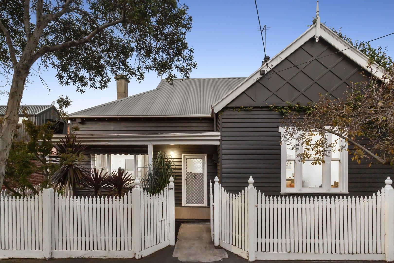 3 bedrooms House in 20 Upton Road PRAHRAN VIC, 3181
