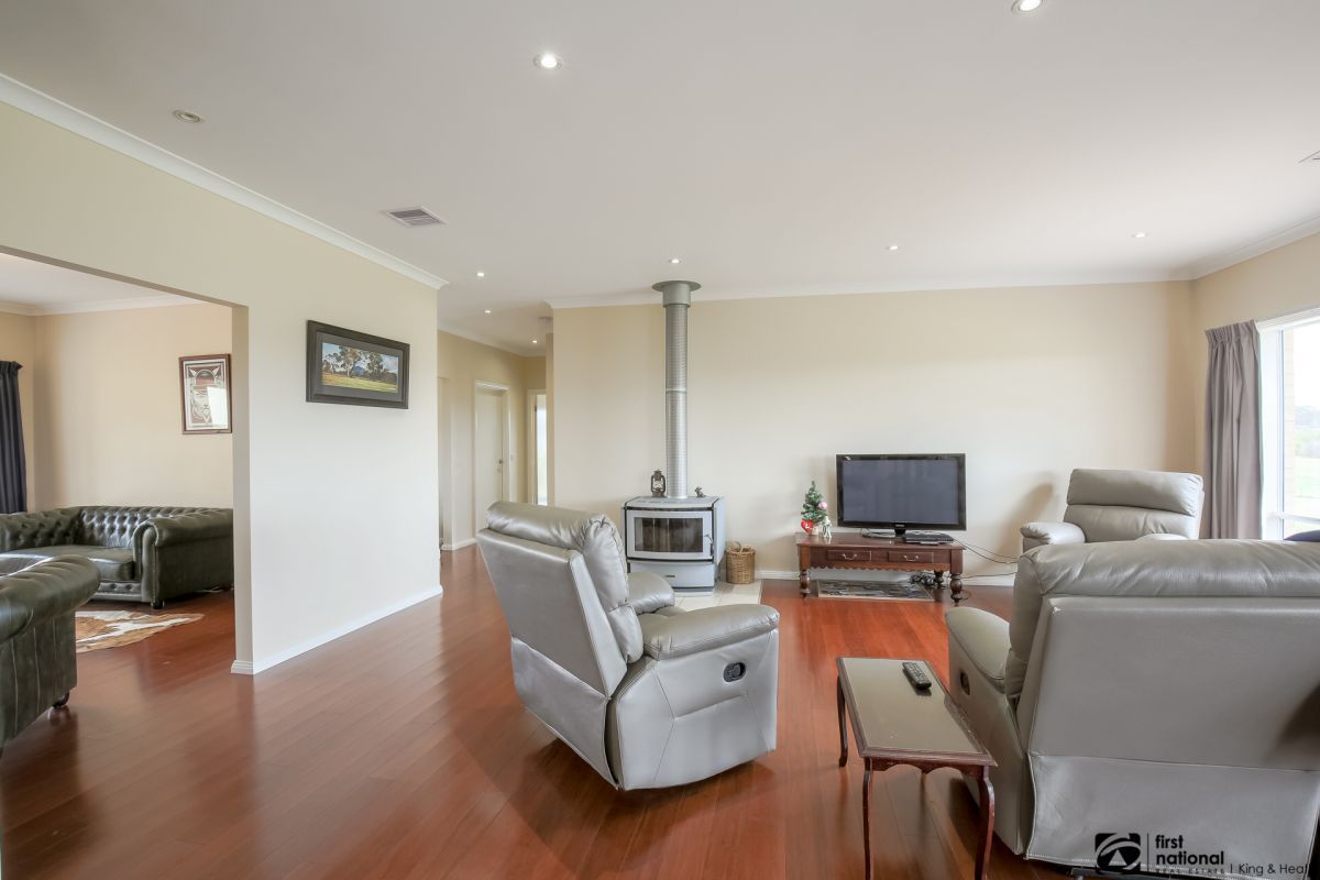 47 Corins Crescent, Newlands Arm VIC 3875, Image 2