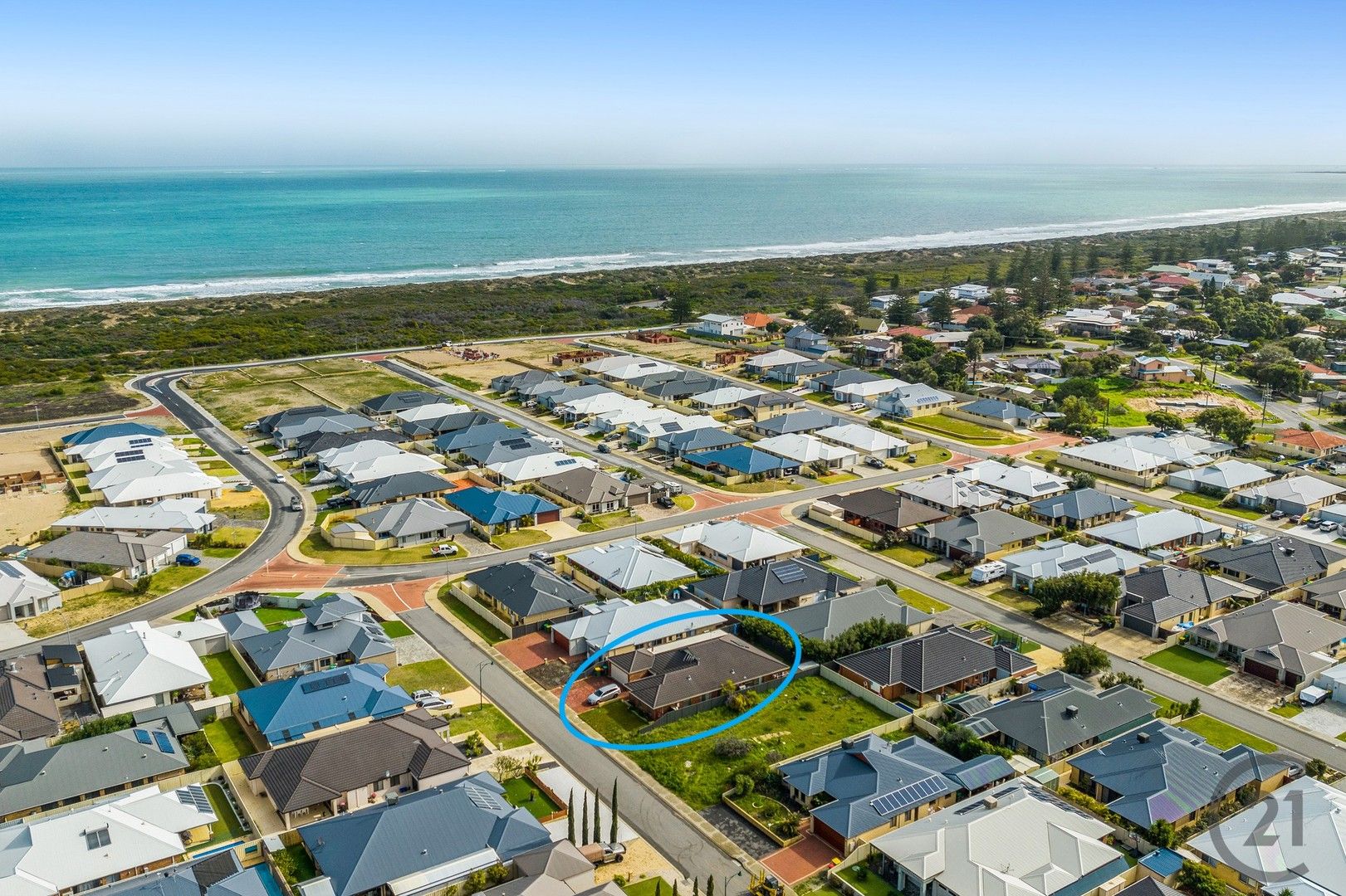 5 bedrooms House in 14 Kingfisher Way SINGLETON WA, 6175