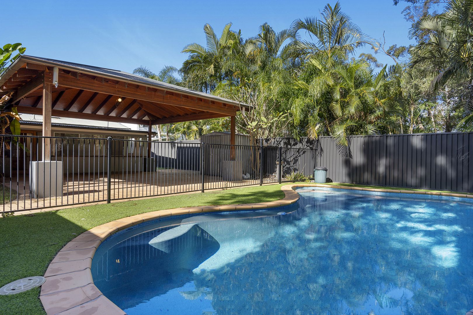 66 Usher Avenue, Labrador QLD 4215