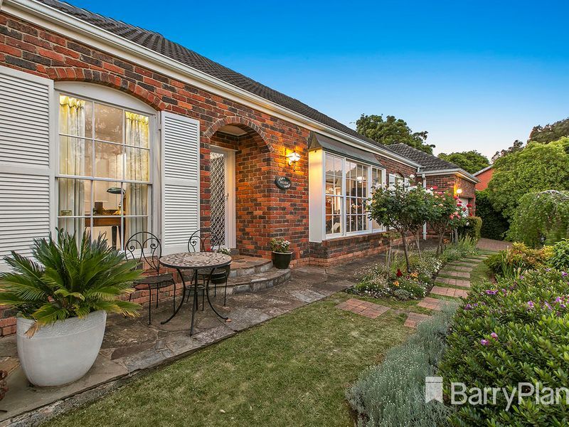4 bedrooms House in 4-5 Landy Court WHEELERS HILL VIC, 3150