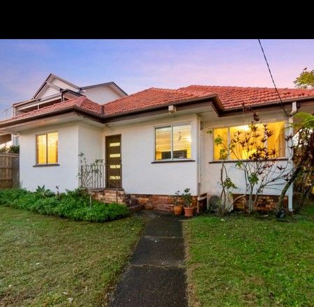 Picture of 24 MARSHALL AVENUE, SEVEN HILLS QLD 4170