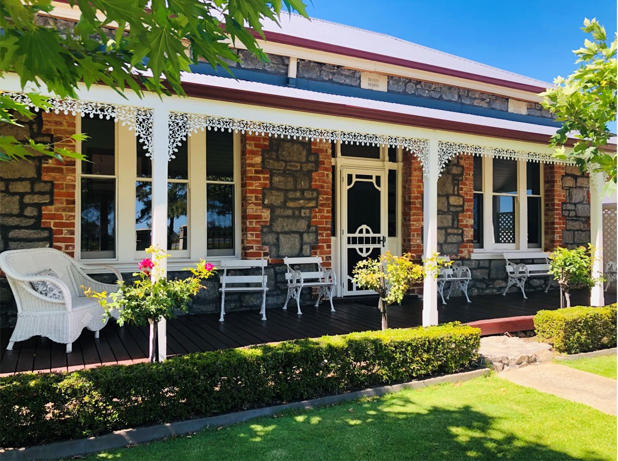 4 bedrooms House in 137 Stirling  Street EAST BUNBURY WA, 6230