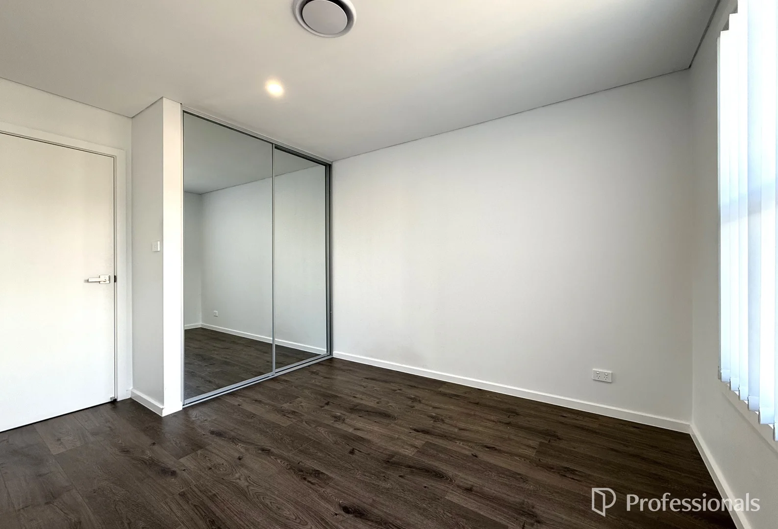 Additional image 6 of 21/30 Isabella Crescent, Glenfield NSW 2167