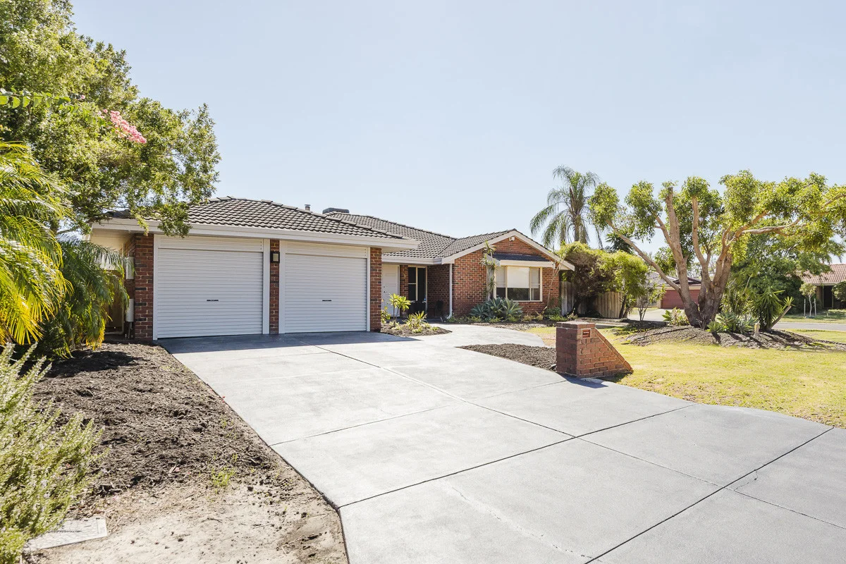 Primary image of 1 Redfern Close, Thornlie WA 6108