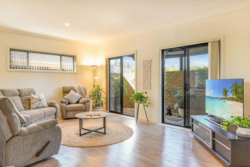 3 bedrooms Townhouse in 2/35 JAMES FORSTER DRIVE BLACK HEAD NSW, 2430
