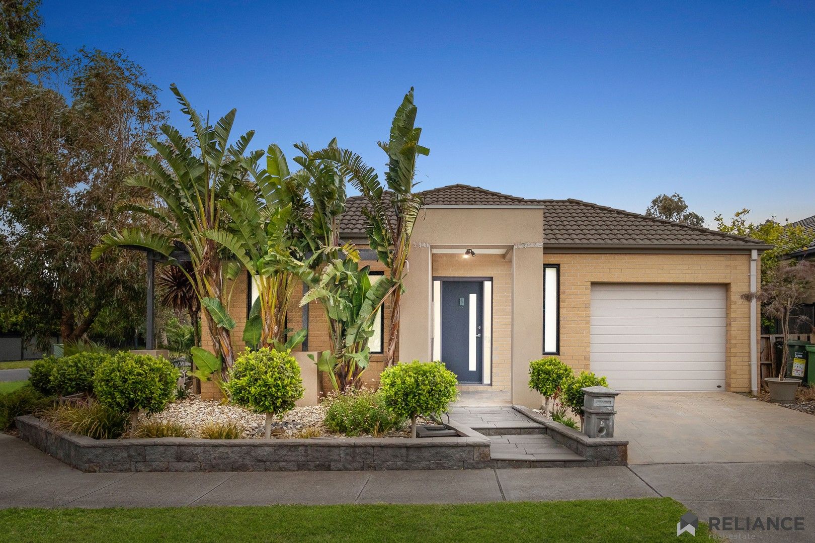 3 bedrooms House in 5 Ardsley Circuit CRAIGIEBURN VIC, 3064