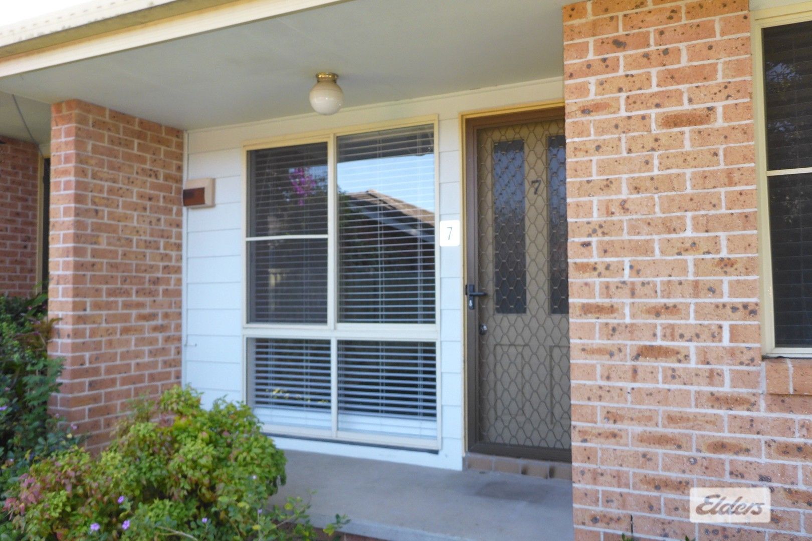 2 bedrooms Apartment / Unit / Flat in 7/261 Victoria Street TAREE NSW, 2430